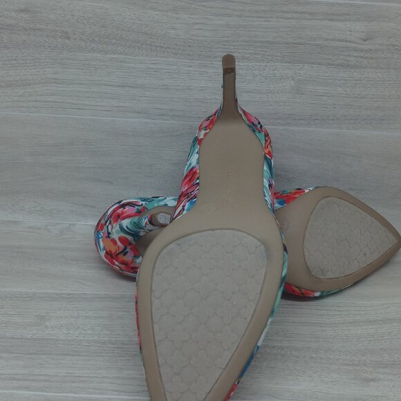 Kelly & Katie High Heels Women's Floral Pointed Pumps Multicolor Slip on Size 5M - Picture 12 of 13